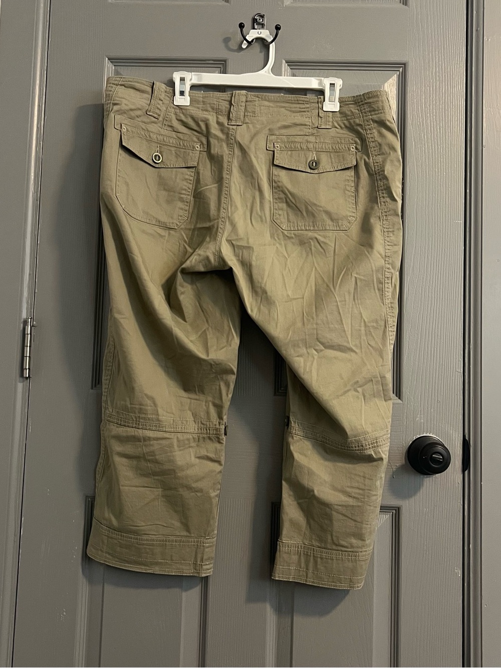 Aventura Light Sage Cargo Capris - Picture 8 of 8